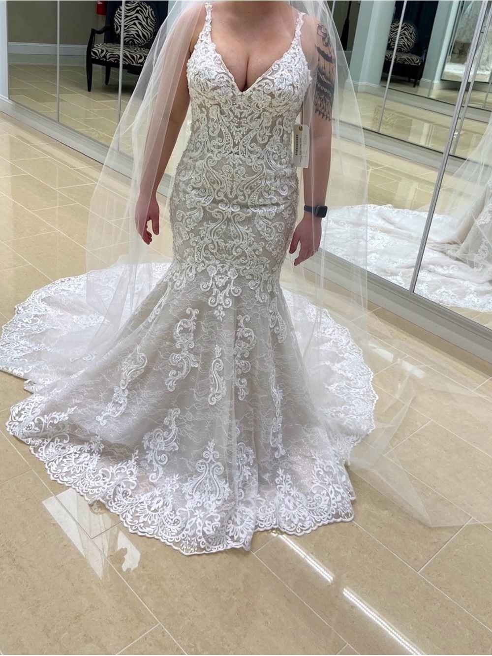 Lace Appliqué Mermaid Wedding Dress in Ivory